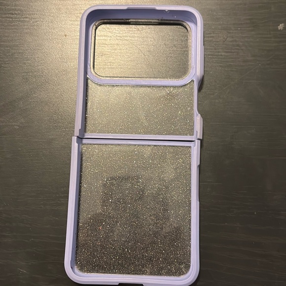 Samsung Galaxy Z Flip 4 Otterbox Case - Picture 1 of 5